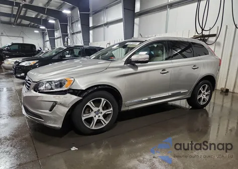 2015 Volvo Xc60 T6 Platinum z USA, uszkodzony, nr VIN YV4902RM5F2641146